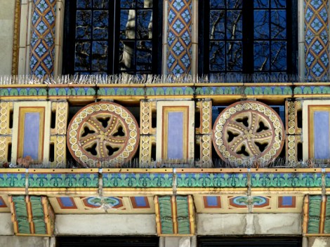 Detailed portion of the faux loggia at 37 Washington Square West.