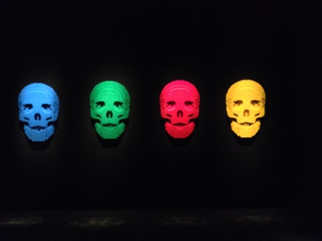 Lego, Nathan Sawaya, Discovery Center, Times Square, skulls, red, yellow, blue, green