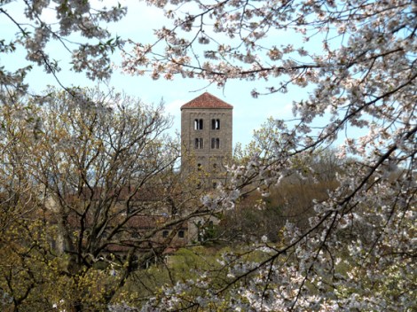 Fort Tryon Park, Hudson River, Manhattan, The Cloisters, Flowering Trees, Metropolitan Museum of Art