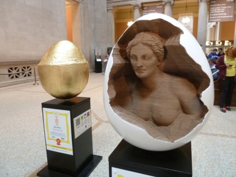 Fabergé egg hunt, Aphrodite, white, April, Easter egg, Metropolitan Museum of Art, gold