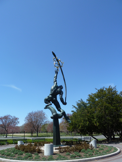 Flushing Meadows Corona Park, World’s Fair, 1964, 1939, Donald De Lue, The Rocket Thrower