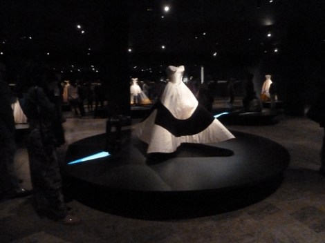 Metropolitan Museum of Art, Costume Institute, Charles James, ball gowns, Clover Leaf Dress, high fashion