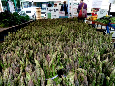 Farmers Market, Strawberries, Asparagus, Fruits, Vegetables, Union Square, Five Squares and a Circle