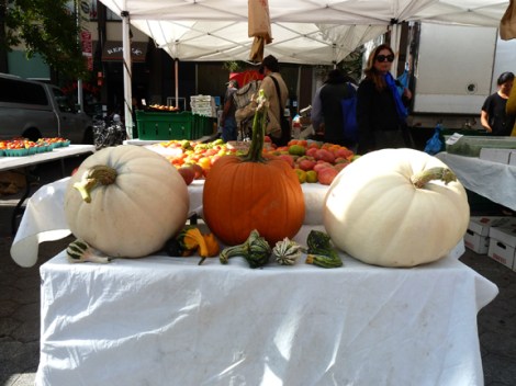 Autumn, Fall, Farmers Market, Union Square, Five Squares and a Circle Tour, Pumpkins, Gourds, Sunflowers, Mums, Autumn Equinox, e.e. cummings, Henry David Thoreau, George Eliot
