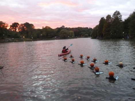 Central Park, Pumpkins, Central Park Conservancy, Halloween, Jack O’ Lantern, Pumpkin Flotilla, Kayak, Harlem Meer, Witch