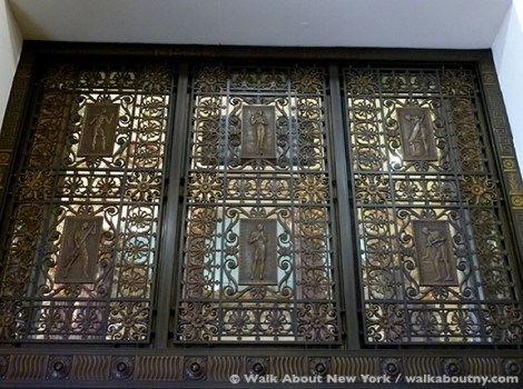 Brooklyn, Dime Savings Bank of Brooklyn, Dime Savings Bank of New York, DeKalb Ave., Banking, Bank, New York City Landmark, Landmark, Guides Association of New York,