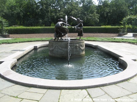 Central Park, Conservatory Garden, Samuel Untermyer, Yonkers, Untermyer Gardens, Untermyer Fountain, Three Dancing Maidens, Hitler, Bronze, Sculpture