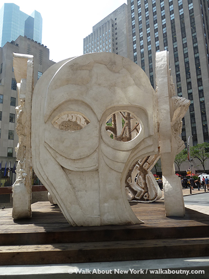 Masks, Pentagon, Rockefeller Center, Rockefeller Plaza, Plaster, Thomas Houseago, Rockefeller Plaza, Christmas Tree,