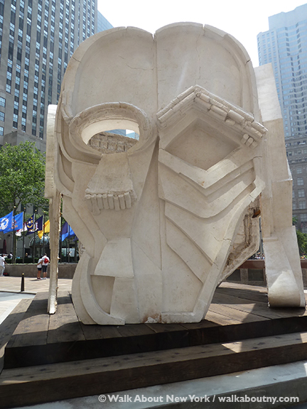 Masks, Pentagon, Rockefeller Center, Rockefeller Plaza, Plaster, Thomas Houseago, Rockefeller Plaza, Christmas Tree,