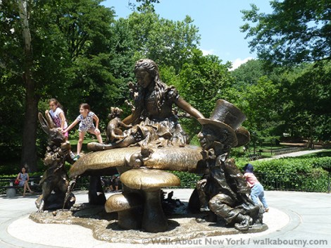 Alice in Wonderland, Central Park, Central Park Walking Tour, Walk About New York, George Delacorte, Margarita Delacorte Memorial, Conservatory Water, Bronze, Mad Hatter, Dormouse, White Rabbit, Alice’s Adventures in Wonderland, Lewis Carroll
