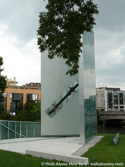 Memoria e Luce, Memory and Light, 9/11, September 11th, World Trade Center, Twin Towers, Daniel Libeskind, Padua, Padova, Italy, New York, 2001, New York City, New York, Italian