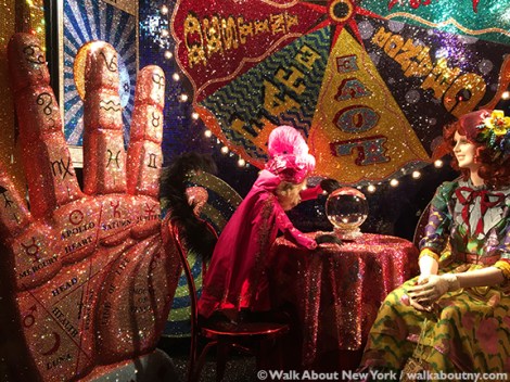 Macy’s,Saks Fifth Avenue,Harry Winston, Tiffany & Co., Bergdorf Goodman, Barneys, Christmas, Windows, Window Decoration, Swarvosky,Crystal,Brilliant