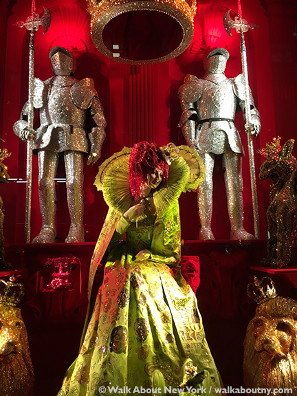 Macy’s,Saks Fifth Avenue,Harry Winston, Tiffany & Co., Bergdorf Goodman, Barneys, Christmas, Windows, Window Decoration, Swarvosky,Crystal,Brilliant