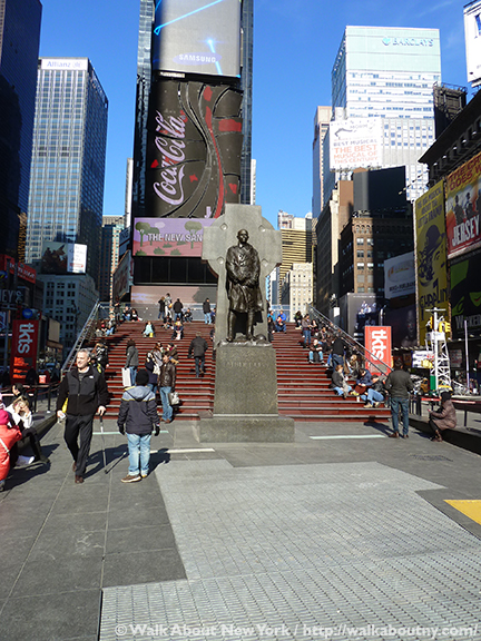 Father Duffy, Times Square, World War I, Fighting 69th, Five Squares and a Circle Tour, New York Vacation, Church of the Holy Cross, Broadway, Charles Keck, Duffy Square, TKTS Booth, Greenwich Village Walking Tour, Francis Patrick Duffy