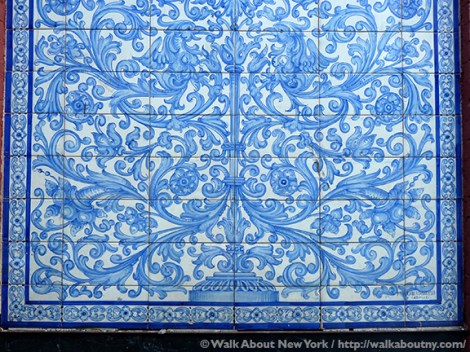 88 Perry Street, Little Spain, Perry Street, Greenwich Village, Bleecker Street, azulejo, tiles, 1868, Greenwich Village Walking Tour, mural, Landmarks Preservation Commission, Walk About New York, Spain