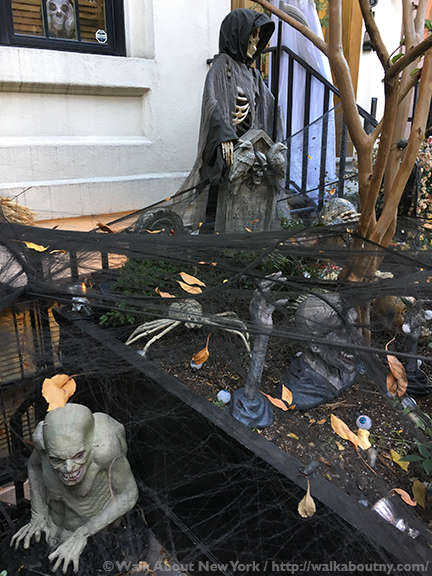 Halloween, Greenwich Village, Greenwich Village Walking Tour, Walking Tour, Fright Night, Ghosts, Skeletons, Tombstones, All Hallows Eve