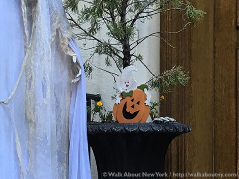 Halloween, Greenwich Village, Greenwich Village Walking Tour, Walking Tour, Fright Night, Ghosts, Skeletons, Tombstones, All Hallows Eve